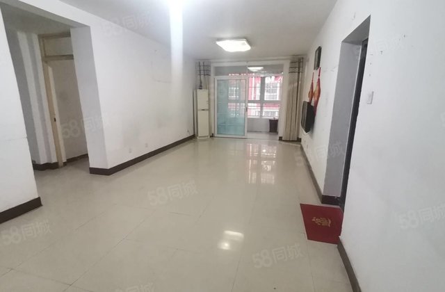 七中 建设路水晶城三叶草户户型中间层 带车库