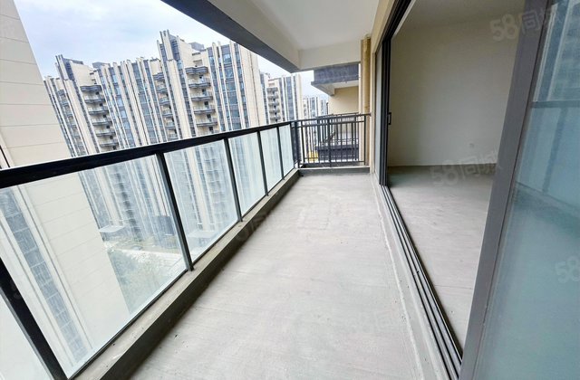 梵悦里4室2厅160.1㎡138万二手房图片