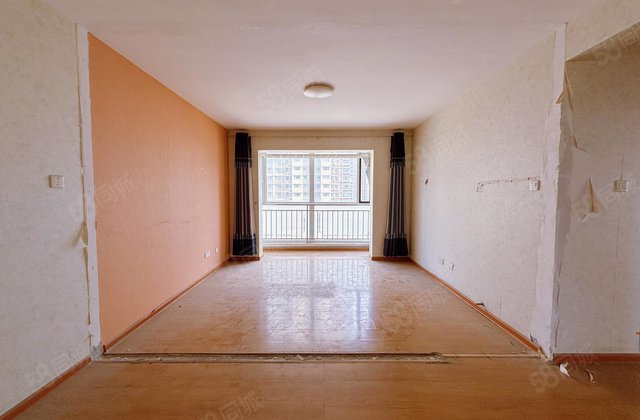 近文轩外国语一中附近免大税看房方便