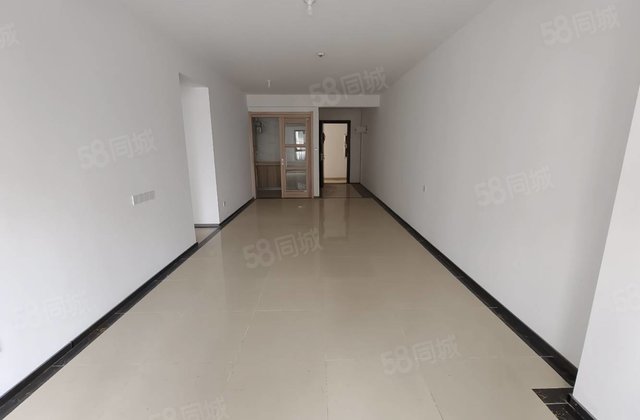 60万急售，中间楼层，双卫。精装3房，水城印象，理想城，星汇