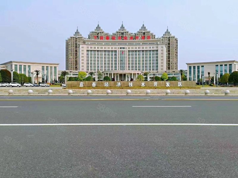 金园小区3室2厅2卫133㎡南北65万