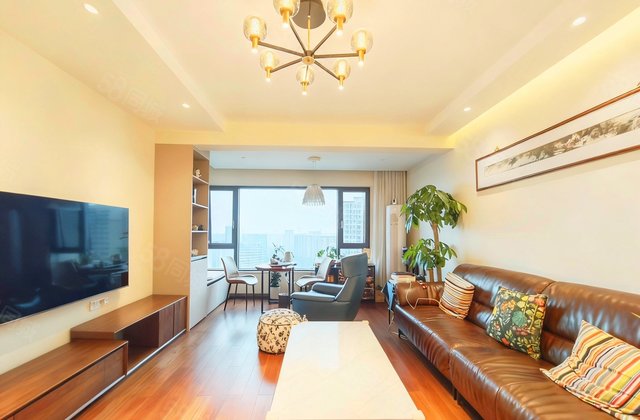 保利国宾首府二期4室2厅127.16㎡237万二手房图片