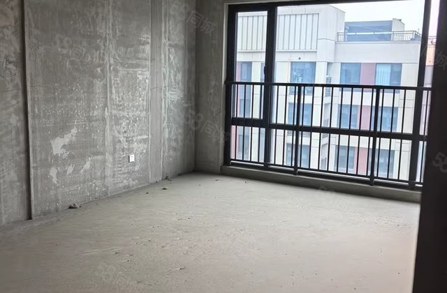 新力东园3室2厅125㎡155万二手房图片