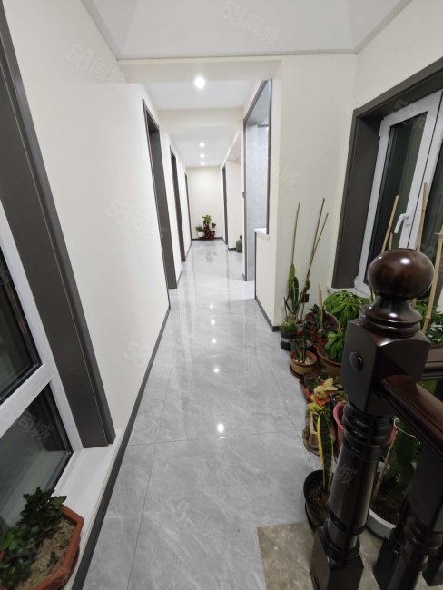 金辰雅居带家具家电价格可议精装修带车位储藏室