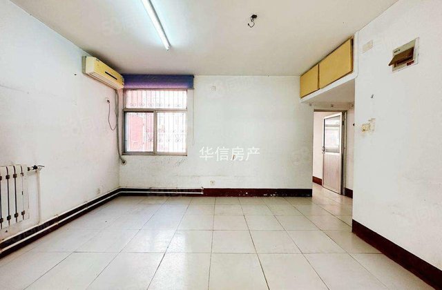 40 ！！兴华路东苑中学旁两室可隔三室南北通透  三楼有储！