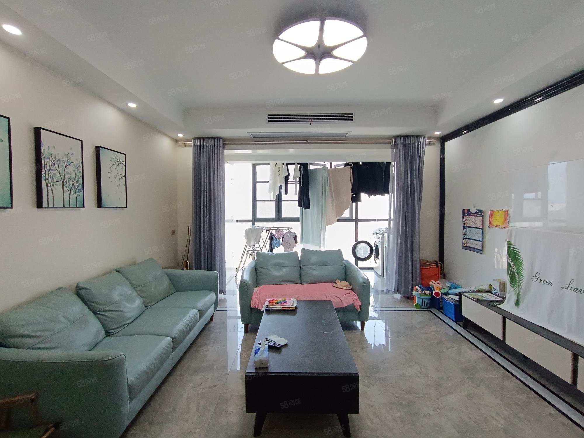 腾龙国际3室2厅2卫127.73㎡南66.8万