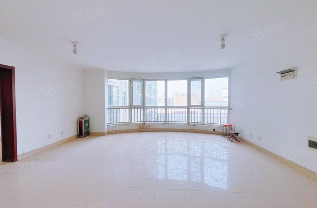 有钥匙正泓新天地 新房未住小三居 交通便捷 南北通透 电梯房