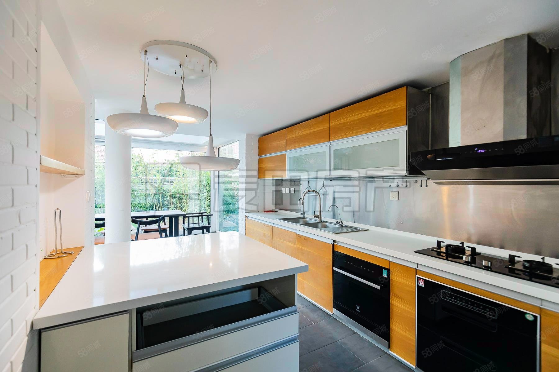 歐陸苑4室3廳3衛(wèi)232㎡南北2675萬