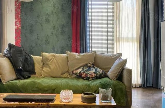 万达广场(商住楼)2室1厅78㎡35万二手房图片