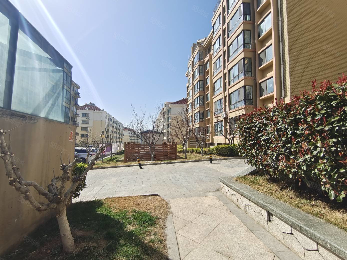 威高时光城实验威海一中贵和花园三期多层框架封闭小区