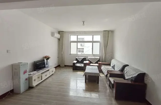 环境很棒的小区，免大税送储，有车库，看房有钥匙