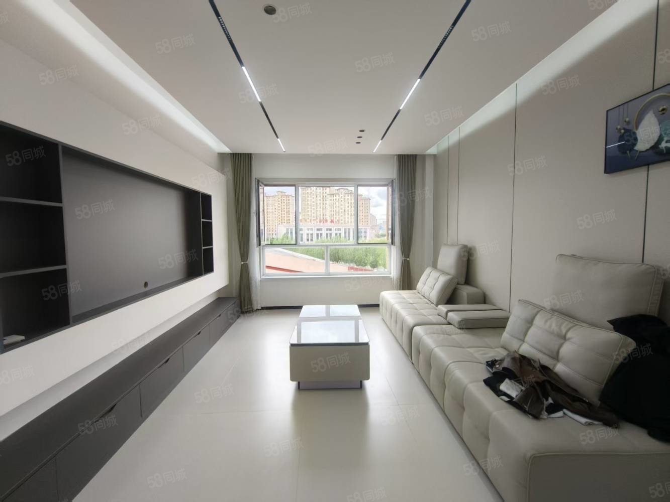 大业金河湾3室2厅2卫126㎡南北62万