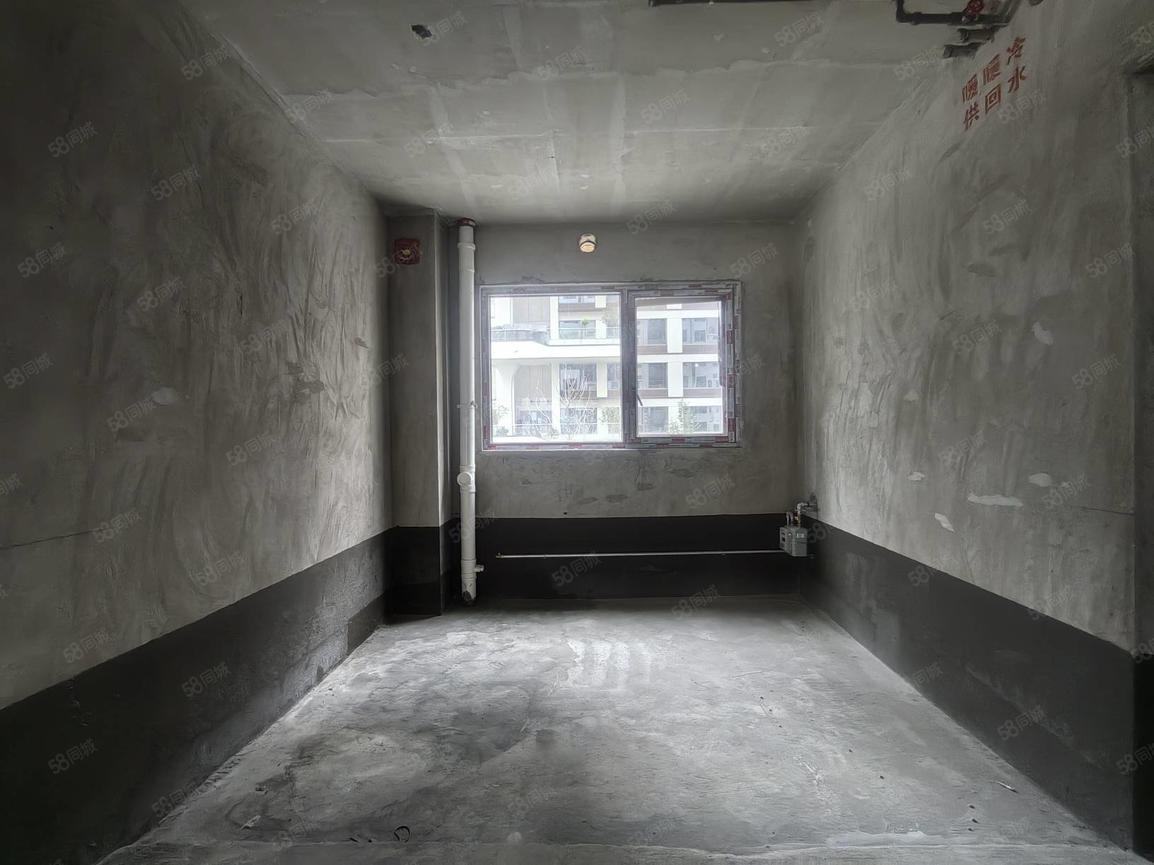 国瑞麓林府4室2厅3卫142㎡南北125万