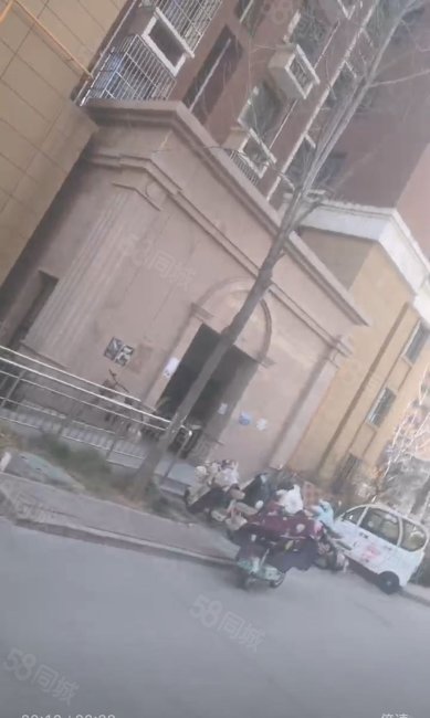 新野上郡靜園2室1廳1衛(wèi)92.2㎡南68萬(wàn)