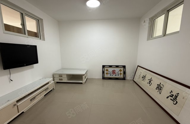 金丰苑 三室两厅 带储 精装修 随时看房