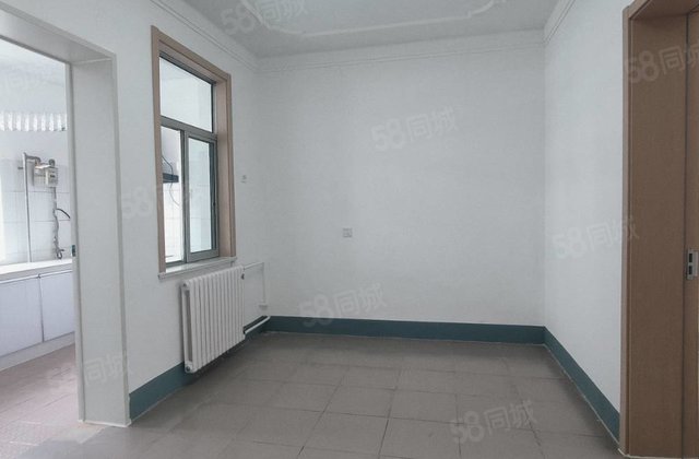 市政府旁，东昌中学北顺  ，小区停车方便，全天采光户型方正