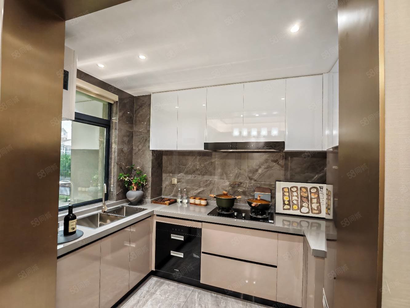 创维瑜园4室2厅2卫130㎡南北62万