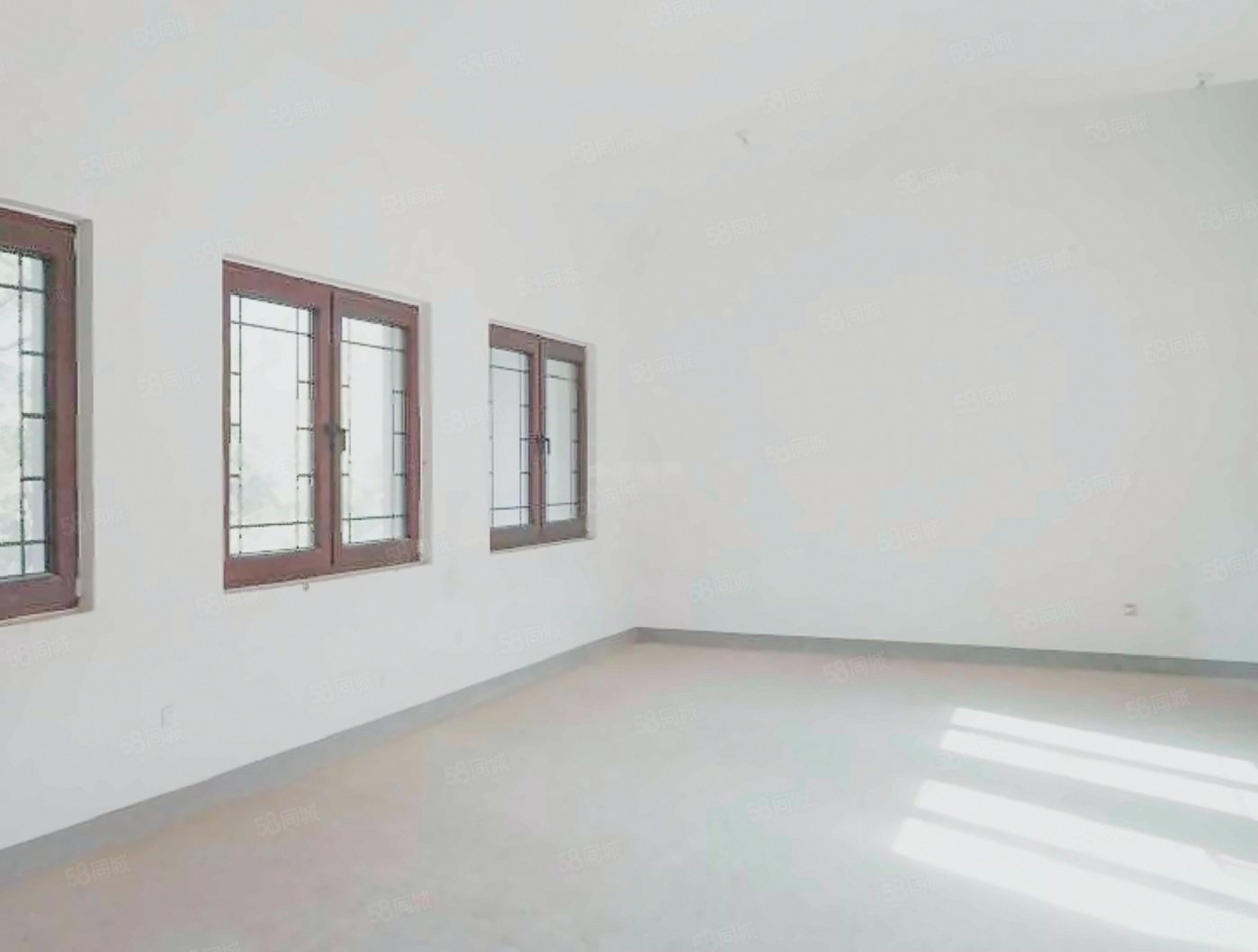 龍湖頤和原著6室3廳5衛(wèi)1096㎡南北18000萬