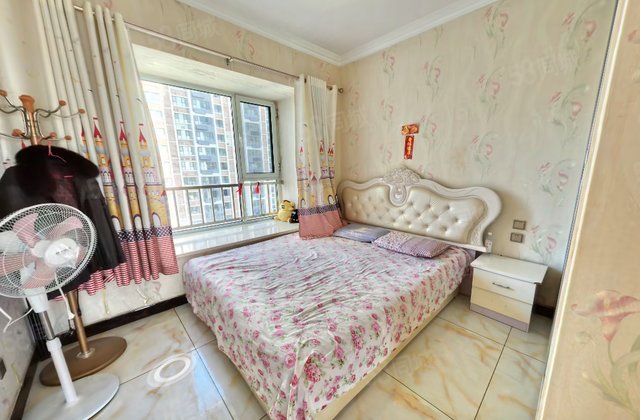 荣盛江南锦苑3室2厅105.14㎡93万二手房图片