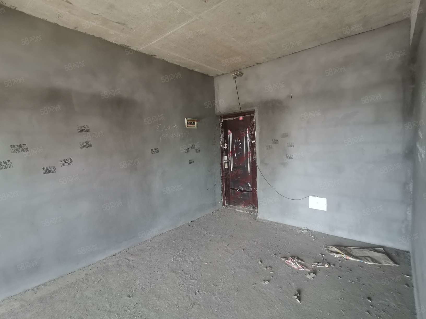 皓景丽苑3室2厅2卫118.68㎡南北53.8万