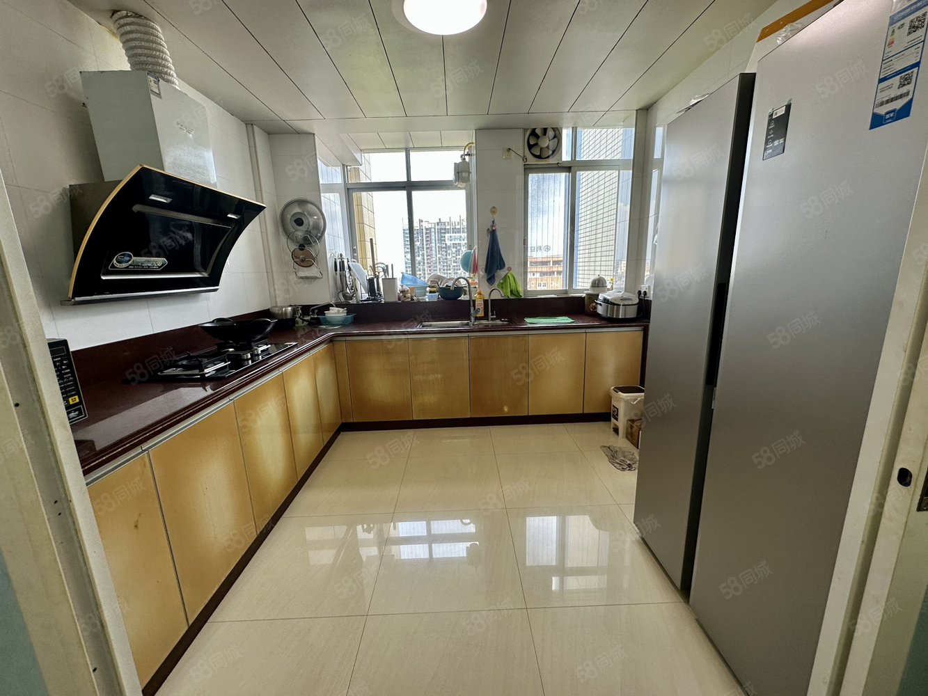 御景湾4室2厅2卫158.7㎡南北133万