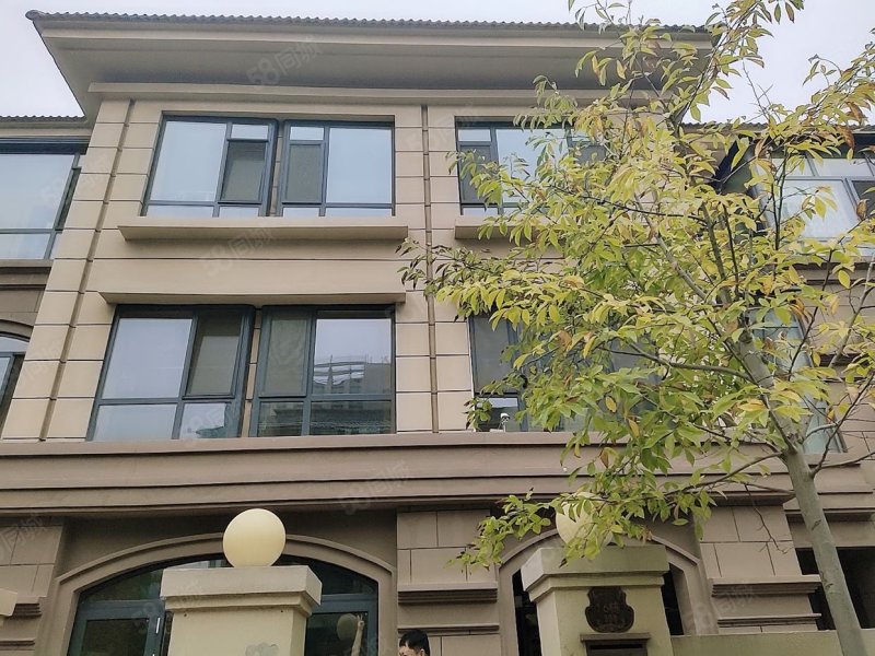 西海岸别墅温州路101号5室3厅4卫260平方米