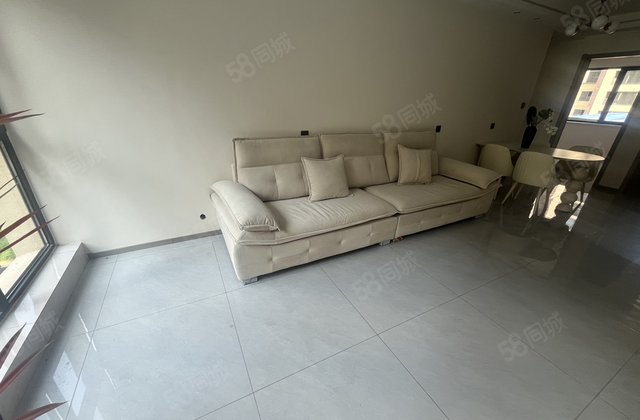 保利拉菲公馆3室2厅103㎡59万二手房图片