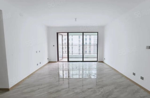 一实验 学府印象175万四室两厅两卫带车位和储 城市玖玺南区