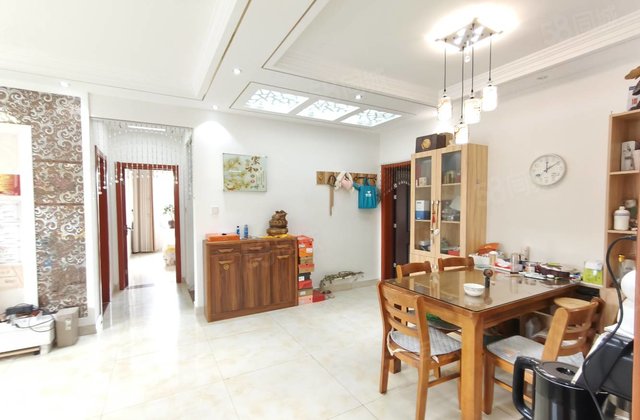 裕昌国际九州国际金柱东苑东边户三室两厅两卫全明户型