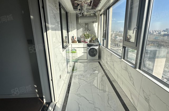 外国语文轩本部南邻新东方龙湾山水文园急售孟达德馨园三室双卫房