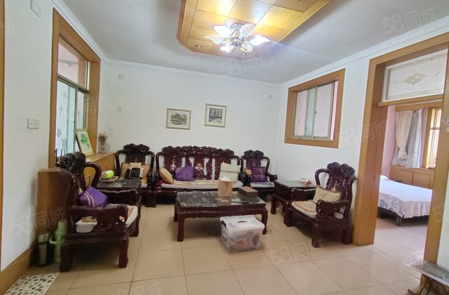 文轩  外国语  一中 柳园派出所家属院3室