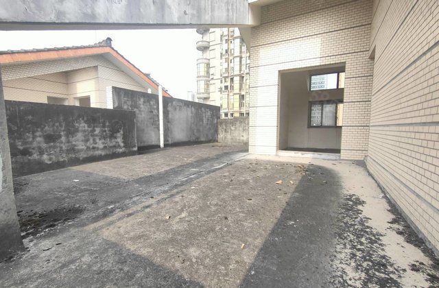 2万苏女士房东彭山西街新彭谢路,近李密路一段丽都花园(彭山)高层(共