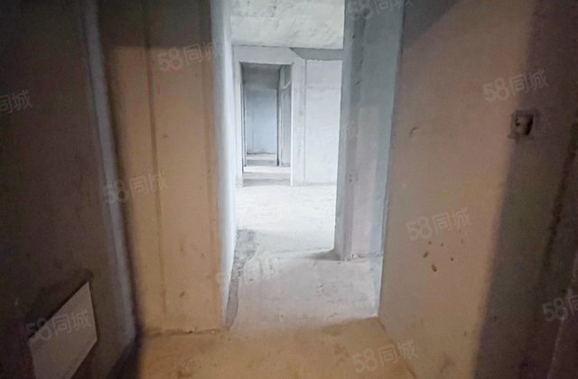 信保城4室2厅116.22㎡65万二手房图片
