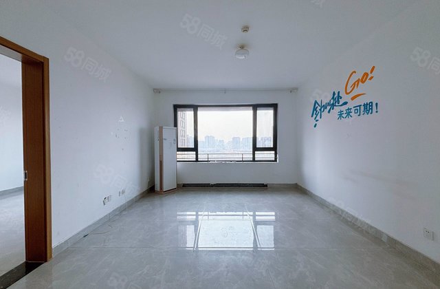 绿城百合新城 满二   双卫 带车位配套成熟 刚需三居