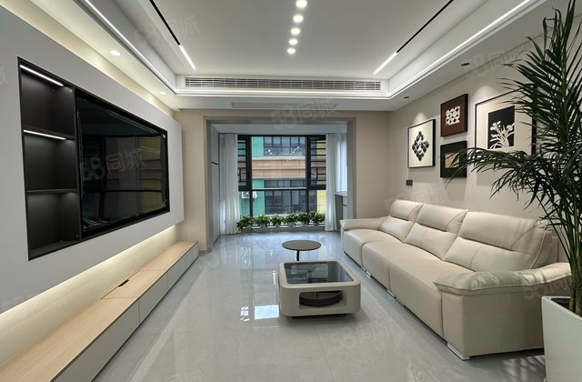 御湖世家3室2厅120㎡57万二手房图片