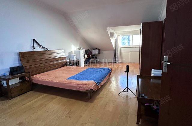 枣园小区4室2厅141.48㎡275万二手房图片