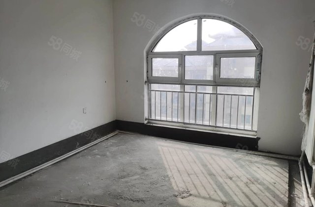 8分建安置业唯一住房康巴什中心公园民族路,近乌兰木伦街皇庭骏景2010