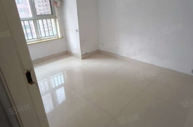 急售，莲湖新城，昌润莲城，滨河实验水岸花园电梯三室送储