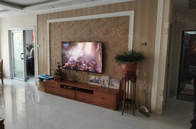 月亮湾 金柱绿城 城市之尊 电梯三室双卫 精装三室