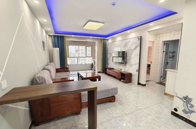 中间楼层 三叶草户型房龄新 精装可拎包入住