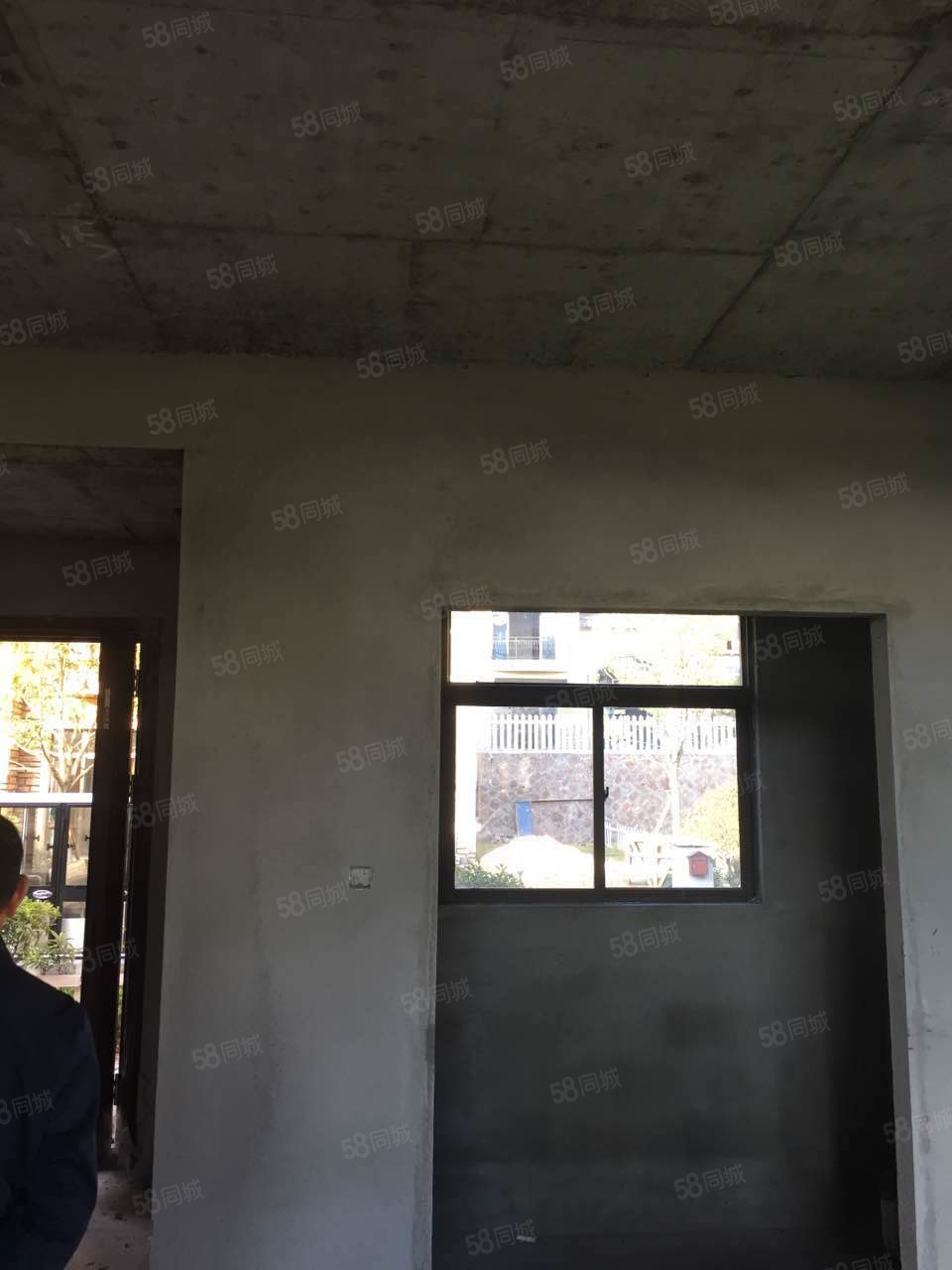 武夷山碧桂园6室1厅3卫360㎡北320万