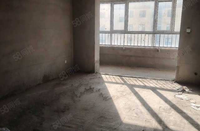 凯旋城3室2厅105㎡35.7万二手房图片