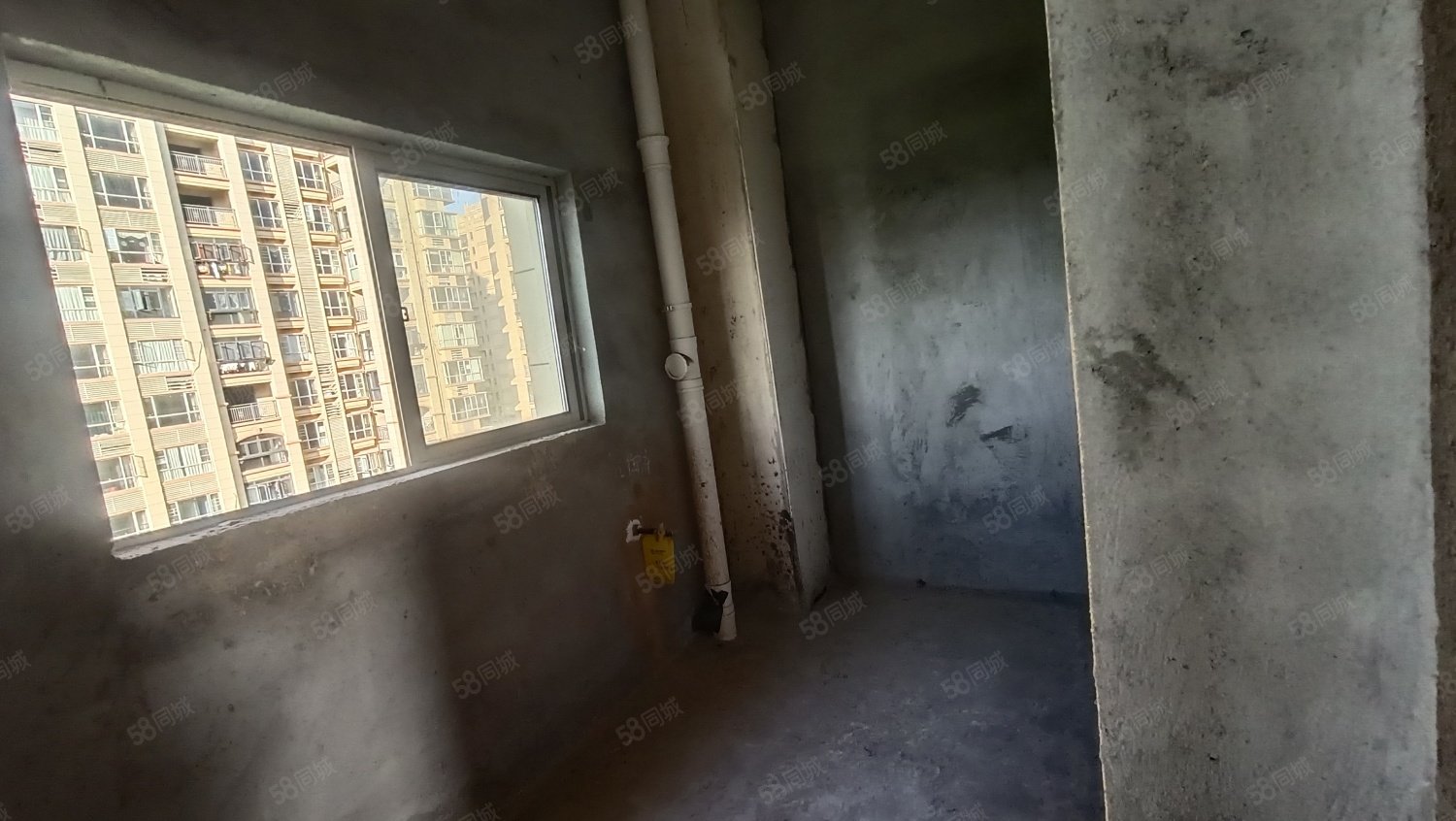 滨江御府3室2厅2卫126㎡南北54万