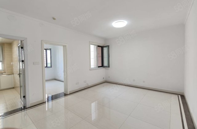 东昌东实验外国语星光清水湾三室两厅免大税送车位地下室