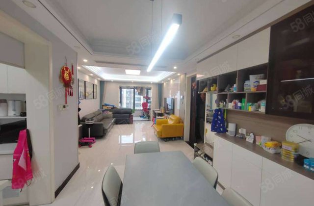 二中文苑锦绣学府130平3室2厅2卫精装双阳台东边户带车储