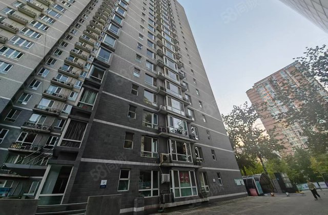 芳馨园3室1厅171.58㎡891万二手房图片