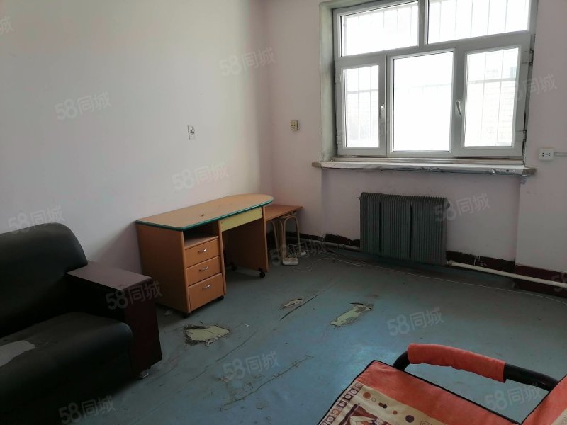 新疆维吾尔自治区军队离退休干部第一休养所2室1厅1卫76.05㎡南北115万