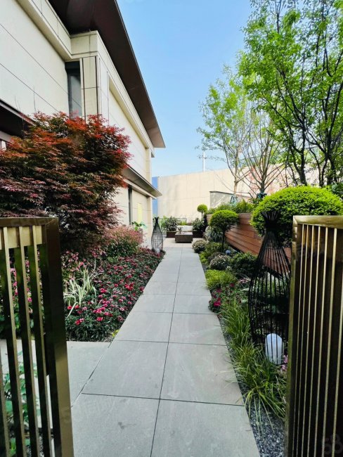 美城悦荣府(东区别墅)6室3厅5卫363.42㎡南北750万