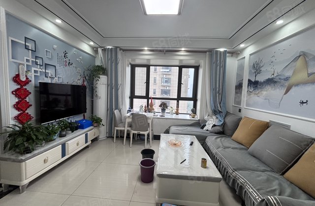 精装三居拎包入住,包大稅 紧邻一实验区政府