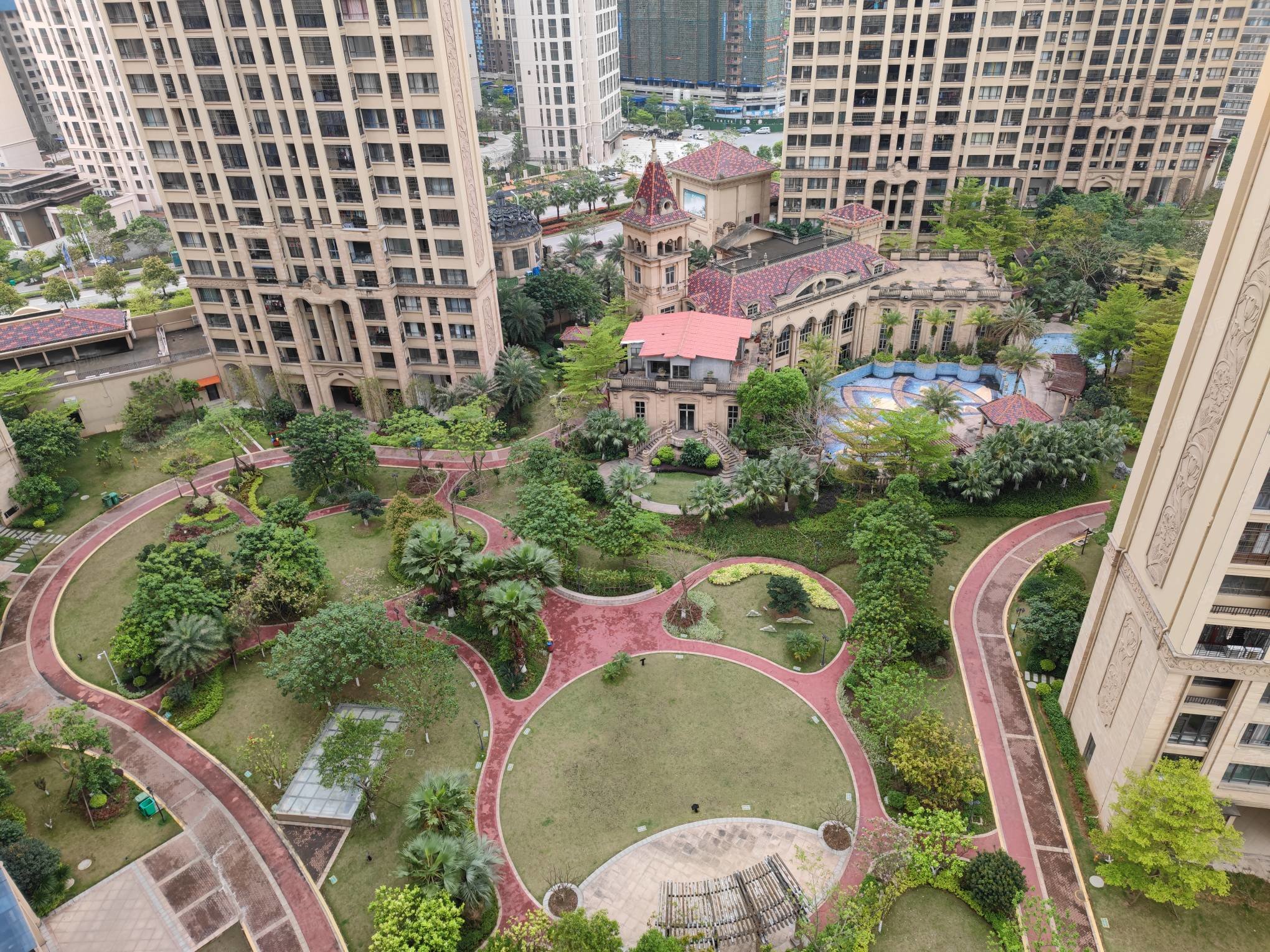 白石湖湖景房奥林华府4房2厅2卫南北通透电梯中层